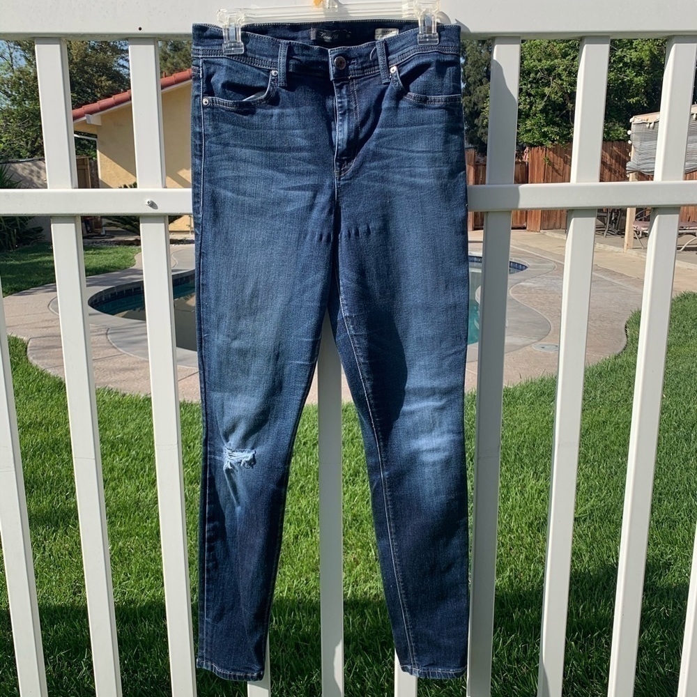 Level 99โ Tanya high rise skinny denim jeans
